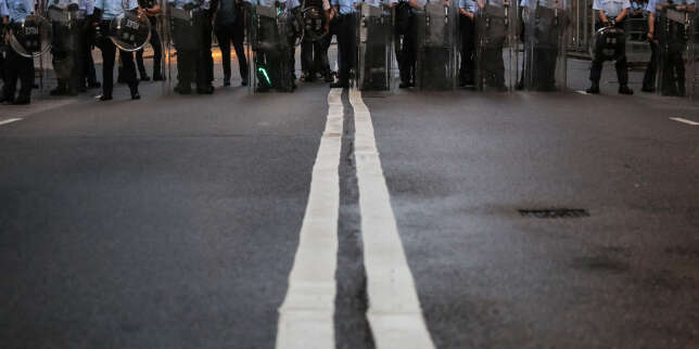 A Hongkong, douze personnes incarcérées pour avoir pris d’assaut le Parlement en 2019