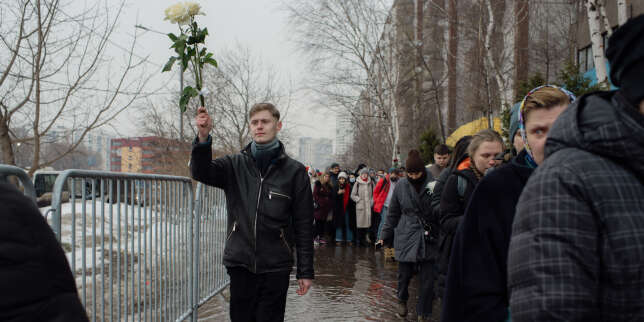 Après les funérailles de Navalny, rester ferme face au durcissement du Kremlin
