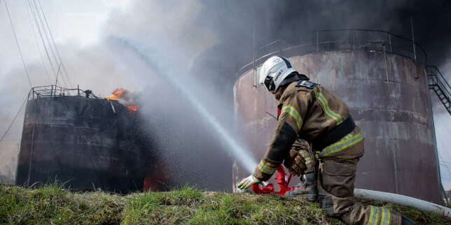 En direct, guerre en Ukraine : en Russie, une raffinerie de pétrole « suspend ses activités » après une attaque ukrainienne