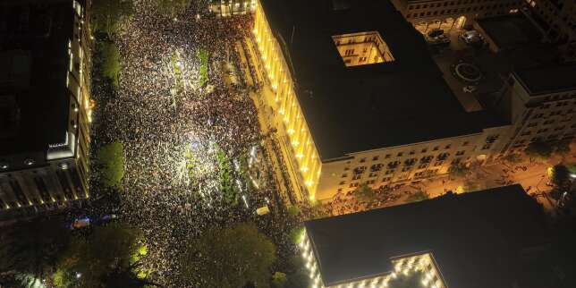 En Géorgie, 20 000 manifestants dans la rue après le premier vote du Parlement sur la loi sur l’« influence étrangère »