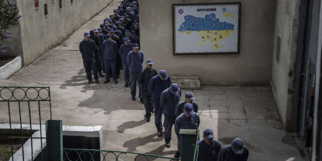 La Russie et l’Ukraine ont suspendu les échanges de prisonniers de guerre