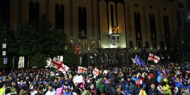 Loi sur l’« influence étrangère » en Géorgie : des milliers de manifestants malgré les mises en garde du gouvernement