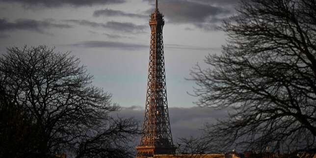 Cercueils devant la tour Eiffel : la Russie assure ne « pas interférer dans les affaires intérieures de la France »